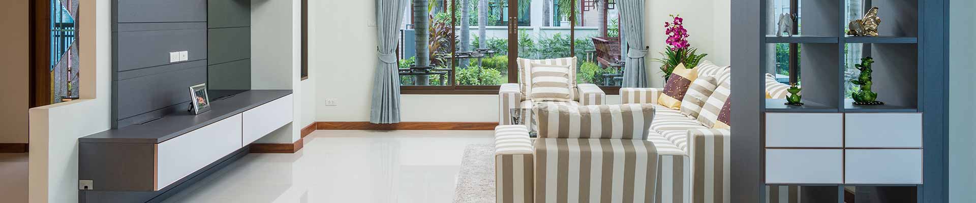 vipaccess-mh Bright living room with bay window in Barrie